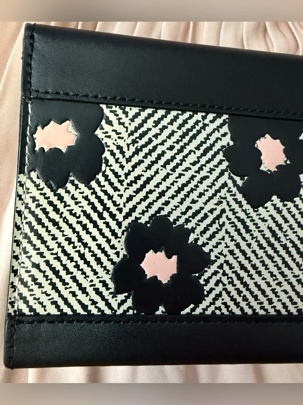 Kate Spade Oh Snap Camera Crossbody Bag